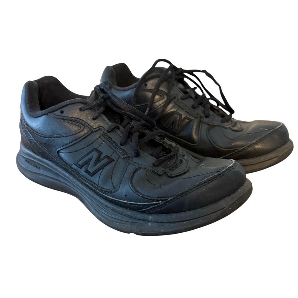 New Balance Black Leather Sneakers